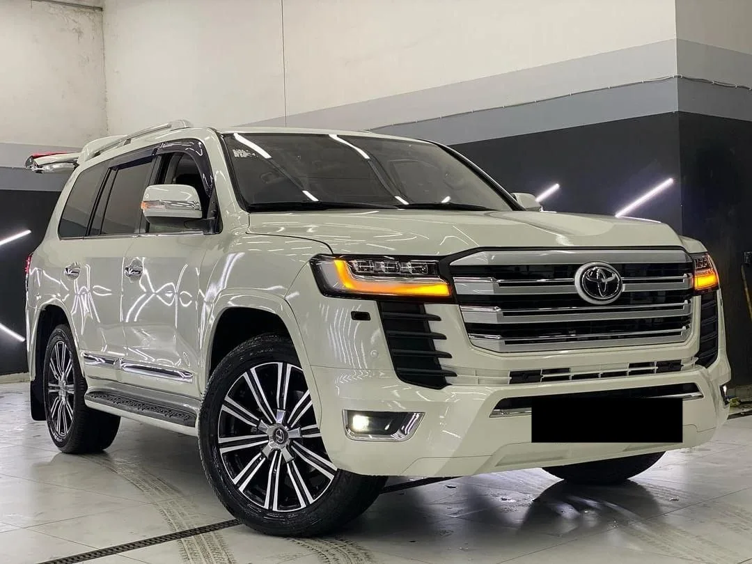 2023 (MODIFIED) Toyota Land Cruiser 4